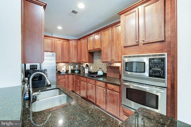 Building Photo - 43149 Crosswind Terrace