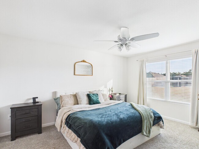 Building Photo - 8775 Clearbrook Dr