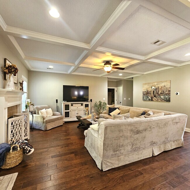 Building Photo - 821 Herrington Dr