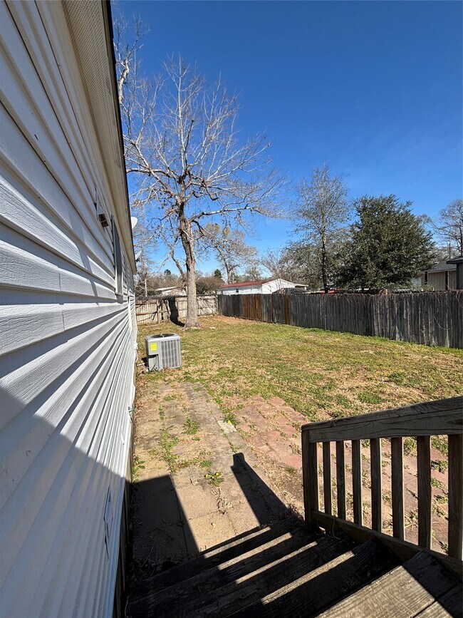 Building Photo - 16509 Brittany Way