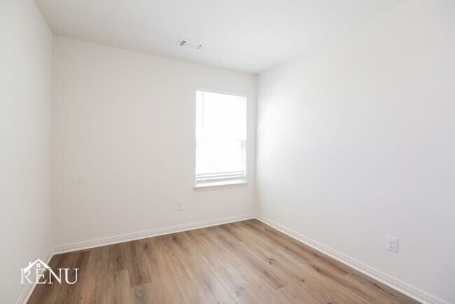Building Photo - Coming Soon!