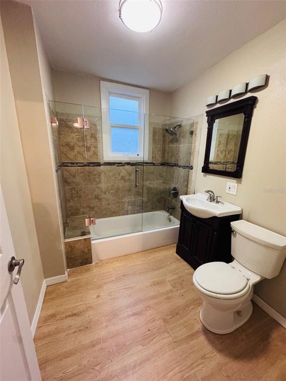 Building Photo - 1910 E Columbus Dr