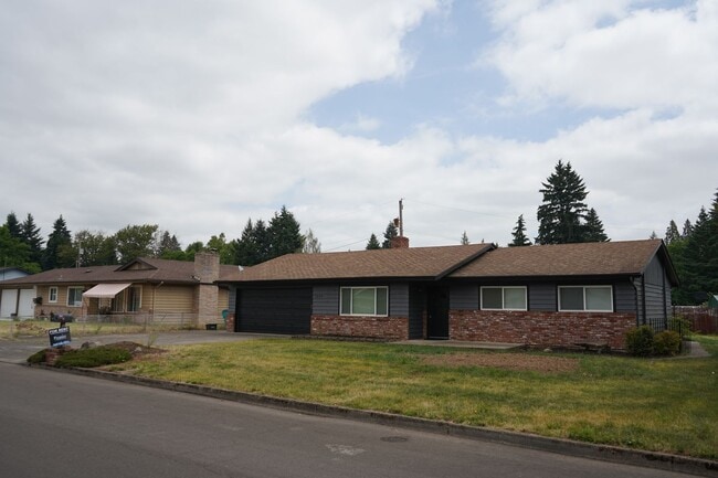 Primary Photo - 5809 NE 91st Ave