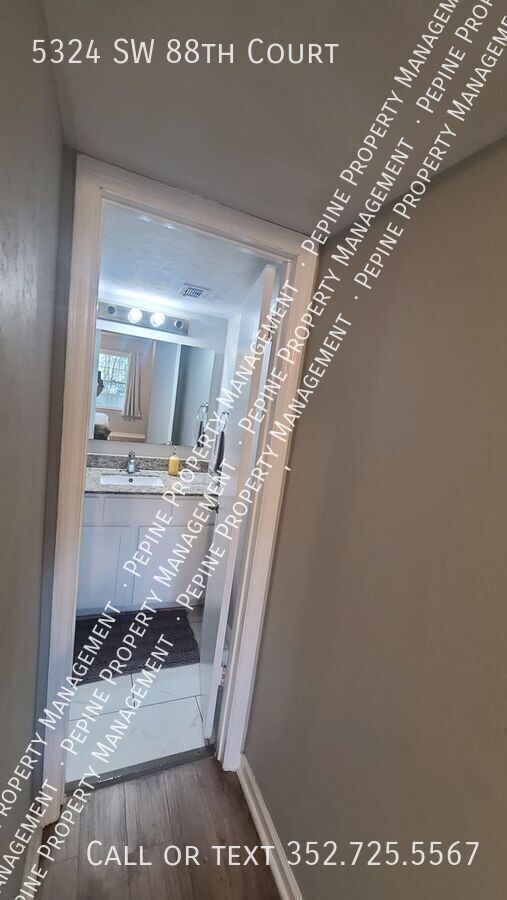 Building Photo - 5324 SW 88 Ct