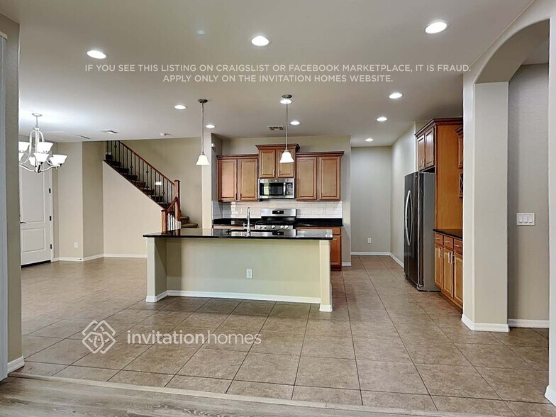 Building Photo - 1022 S Annie Ln