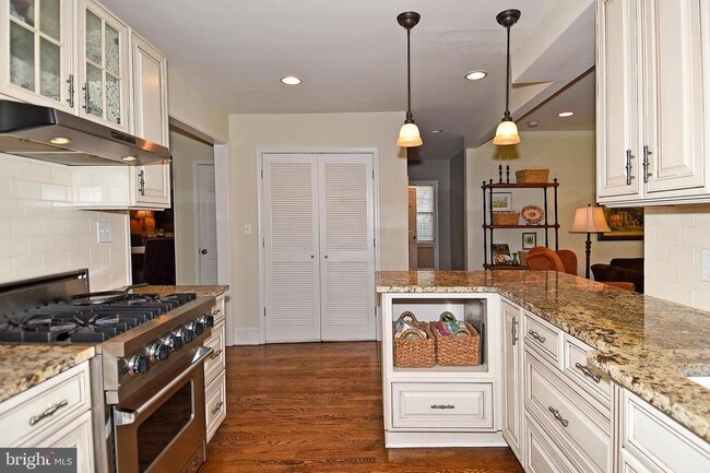 Building Photo - 4729 16th Rd N