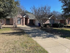 Building Photo - 410 Steeplechase Trail