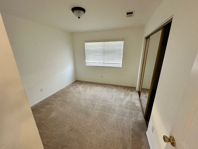 Building Photo - Wonderful 4 Bedroom House Coming Available!