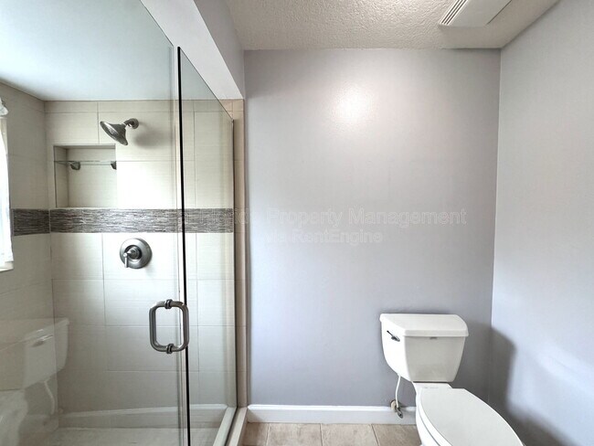 Building Photo - 4818 Breezy Palms Ct