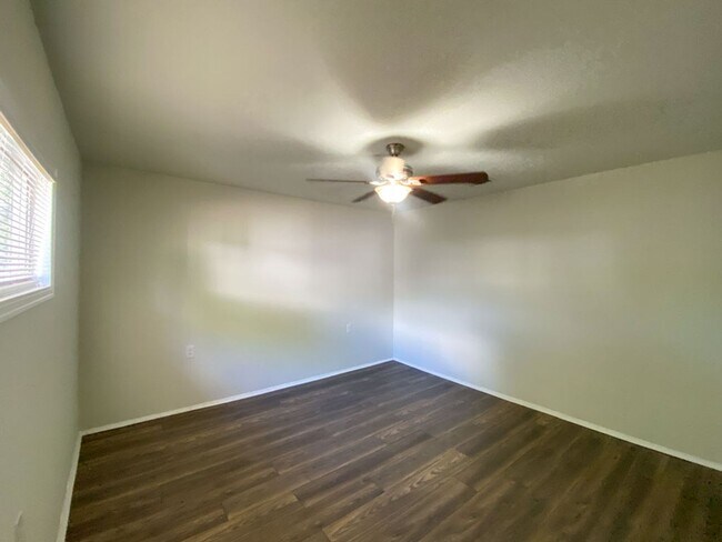 Building Photo - 3BED/2BATH HOUSE FOR RENT AVAILABLE NOW! *...