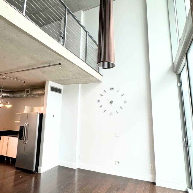 Building Photo - Southwest 1st Court, Miami, FL 33130 - 2 BR 2 BA condo