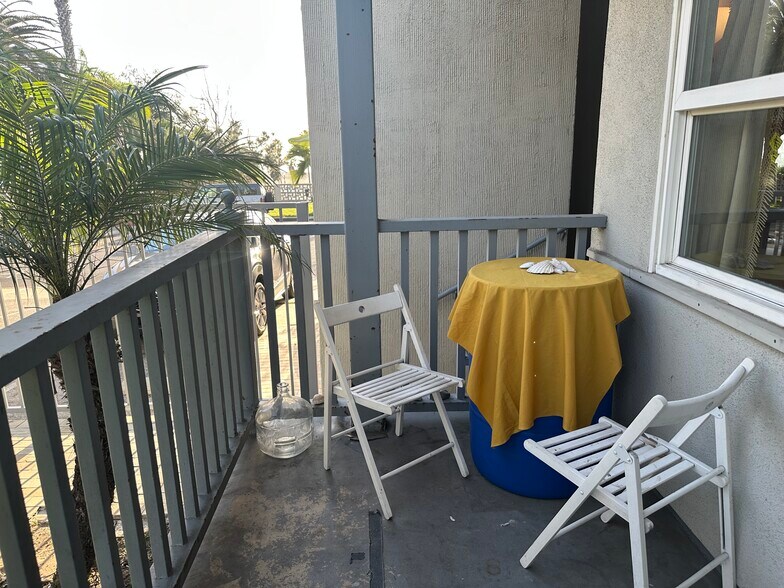 Building Photo - 2221 Ocean Ave