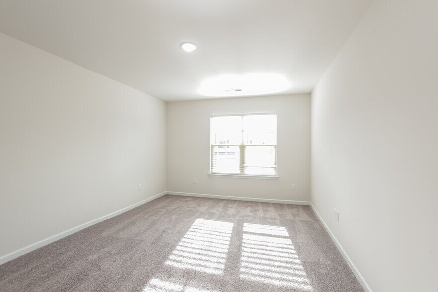 Building Photo - 4331 Drifter Dr