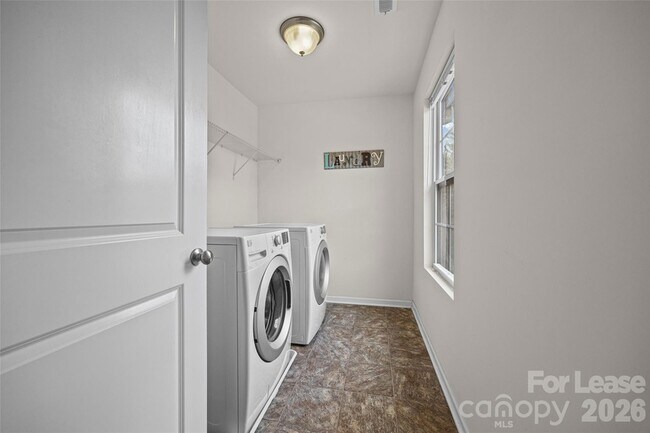 Building Photo - 409 Elizabeth Valley Ln