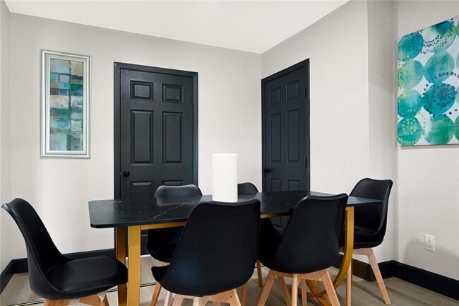 Building Photo - 12115 Wood Forest Dr