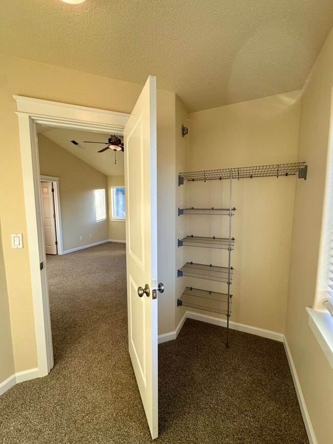 Building Photo - 63114 Dakota Dr