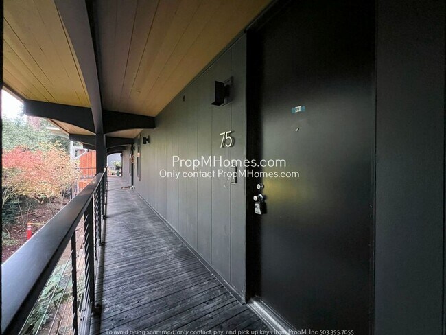 Building Photo - Lakefront Living – One-Bedroom Condo + Lak...