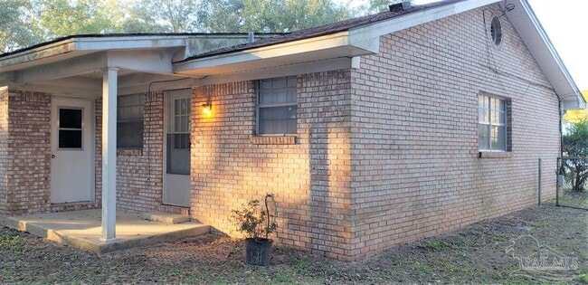 Building Photo - 4611 Saufley Field Rd