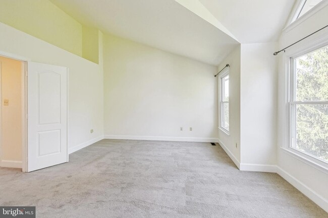 Building Photo - 6104 Cool Spring Terrace S