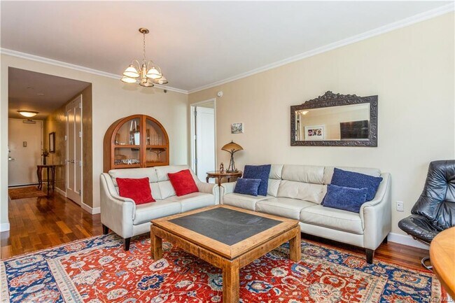 Building Photo - 10 City Pl