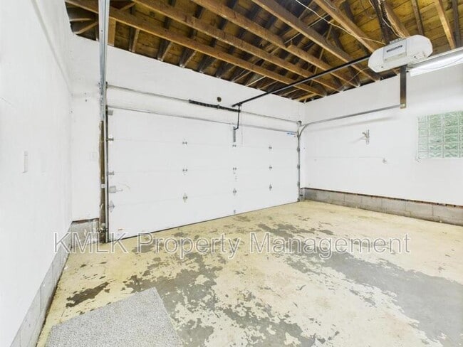 Building Photo - 2644 Kilgore St