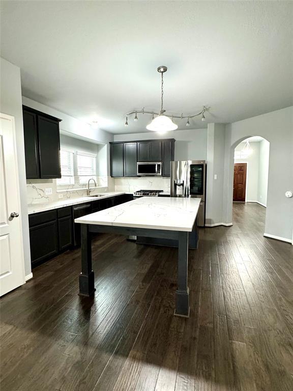 Building Photo - 12103 Canyon Falls Dr