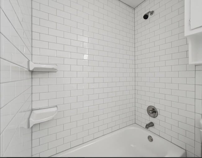 Building Photo - 3427 Willowrun Dr
