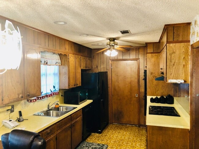 Building Photo - KenilworthSubdivision