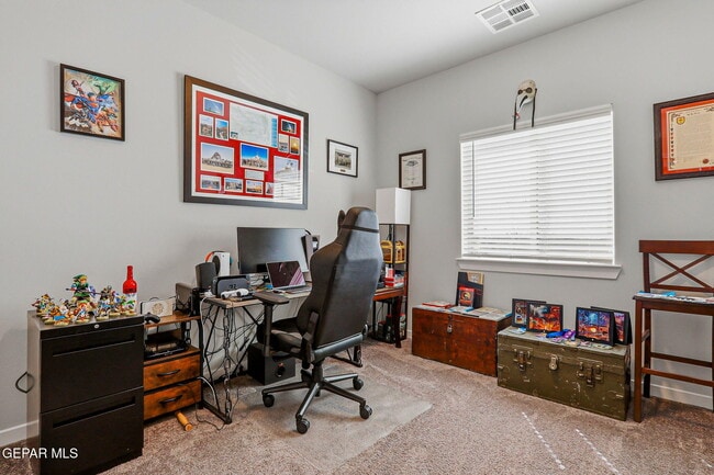 Building Photo - 51049 Fox Trl Ave