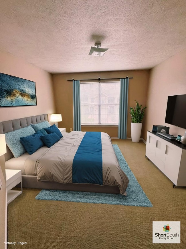 Building Photo - Updated 3 Bed 3.5 Bath Condo