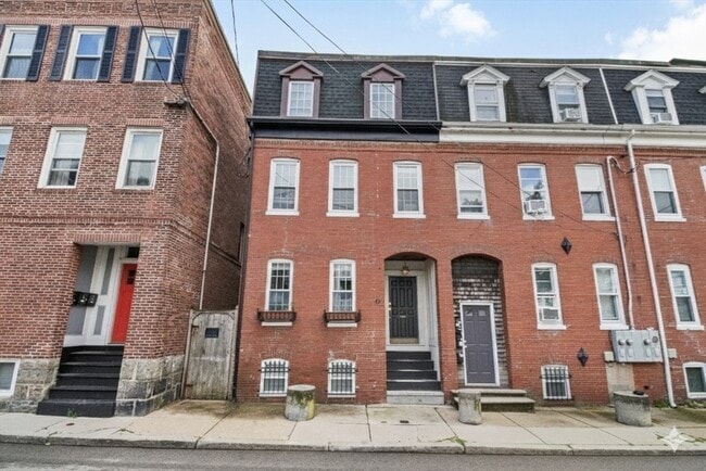 Building Photo - 35 Swallow St