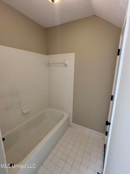 Building Photo - 1705 Cedar Lake Cove