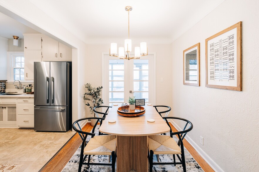 Building Photo - 1570 Chelsea St