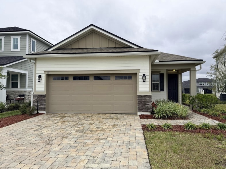 Primary Photo - 162 Cedar Elm Way