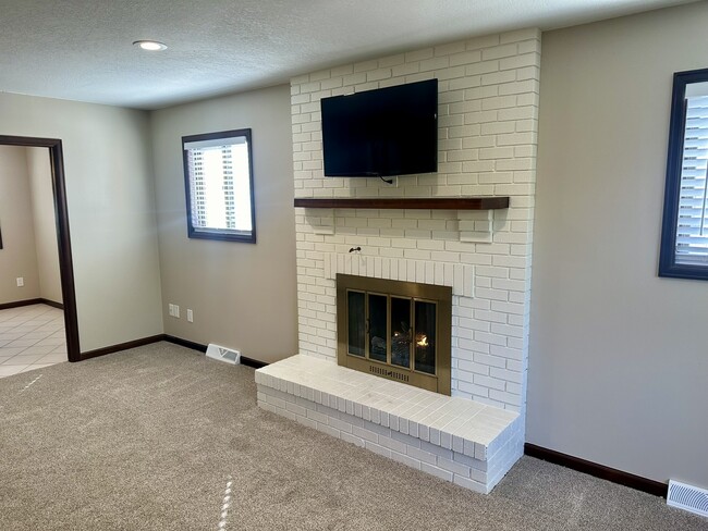 Gas Fireplace - 2126 19th Ave