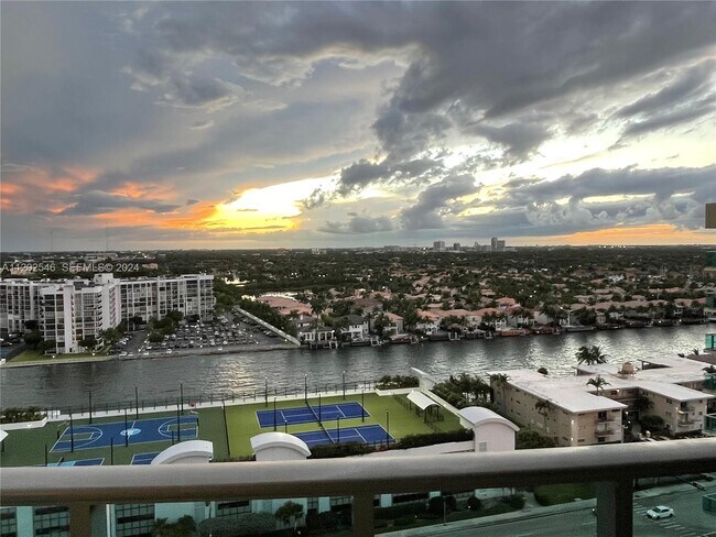 Building Photo - 2501 S Ocean Dr