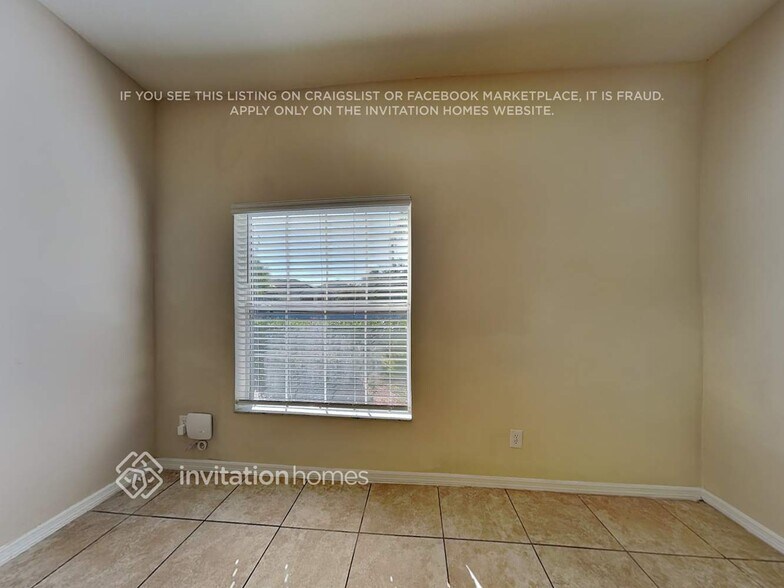 Building Photo - 516 Silverdale Ave