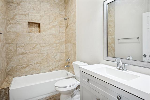 Building Photo - 516-518 Wood Dr