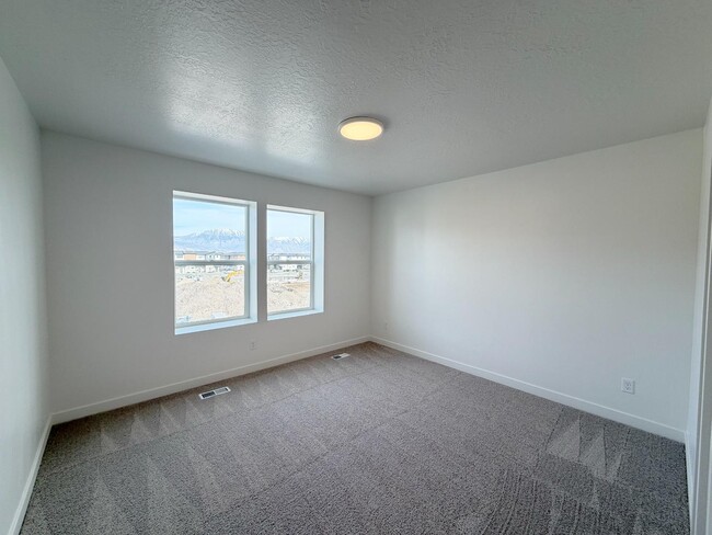 Building Photo - 502 S 1140 W