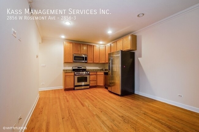 Building Photo - 2856 W Rosemont Ave
