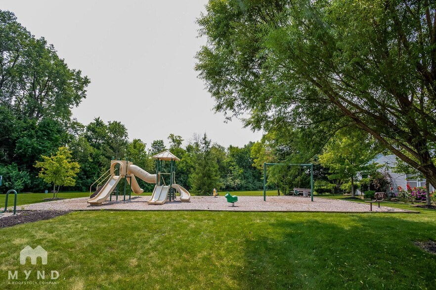 Building Photo - 12305 Bearsdale Dr