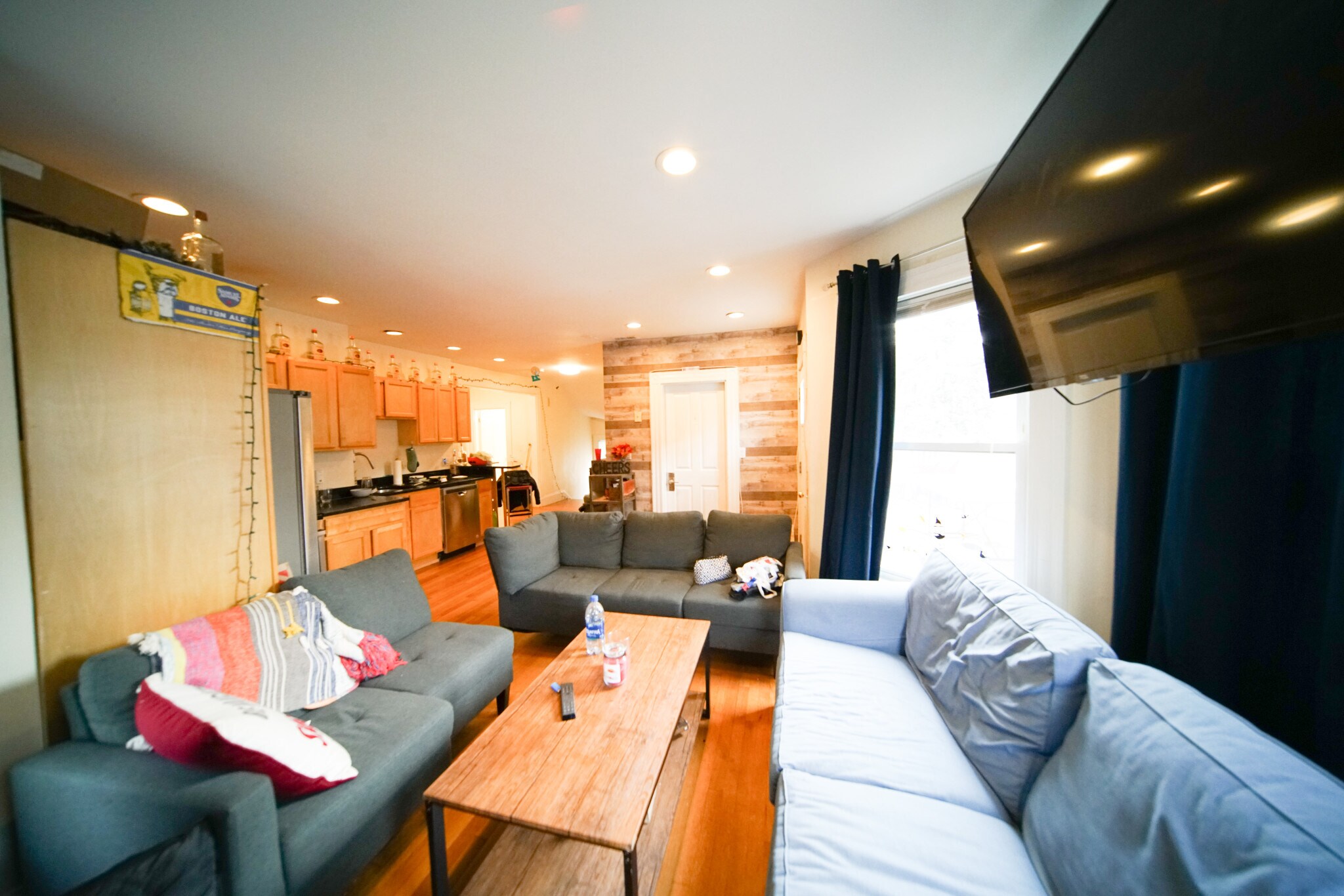 Building Photo - 48 Ashford St