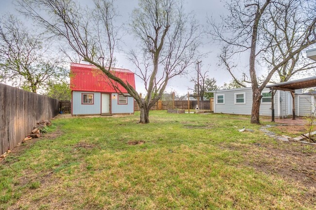 Building Photo - NOW AVAILABLE - Santa Rita Charmer w/ Deta...