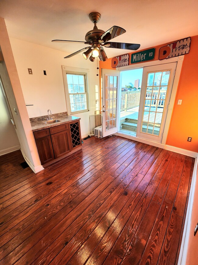 Building Photo - 444 E Fort Ave