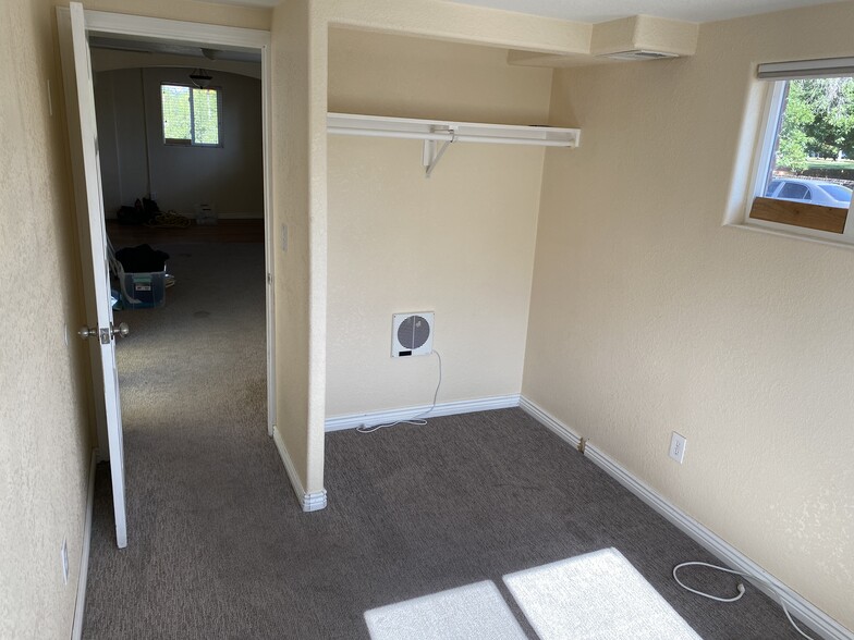3rd Bedroom closet - 1690 Syracuse St