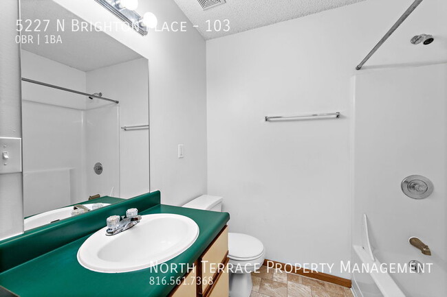 Building Photo - Studio Apartment Located Between Midtown K...