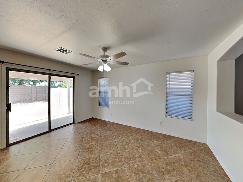 Building Photo - 15030 N 150th Ln