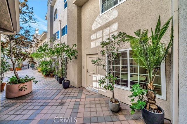 Building Photo - 14727 Magnolia Blvd