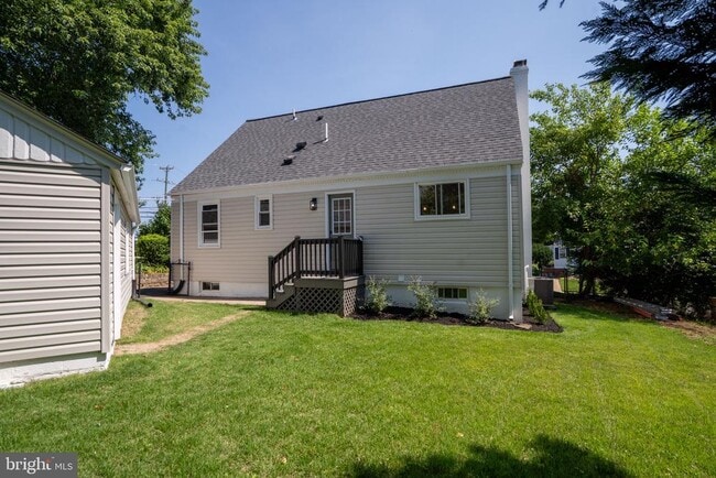 Building Photo - 2108 S Dinwiddie St