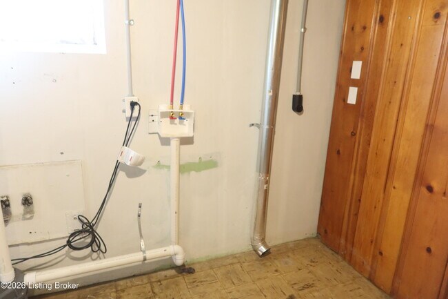 Building Photo - 4618 St Rita Dr